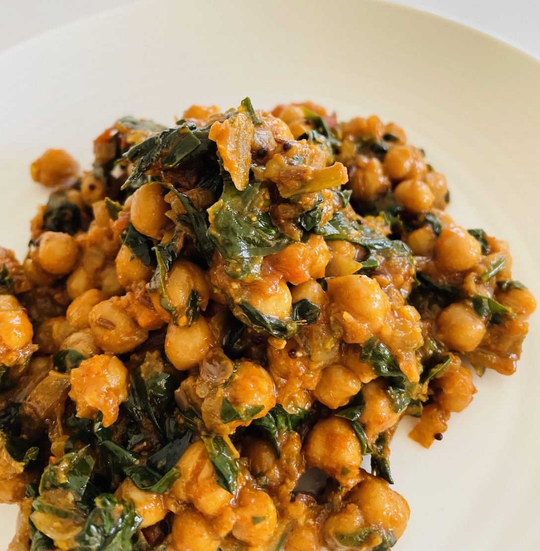 Spinach and chickpeas curry